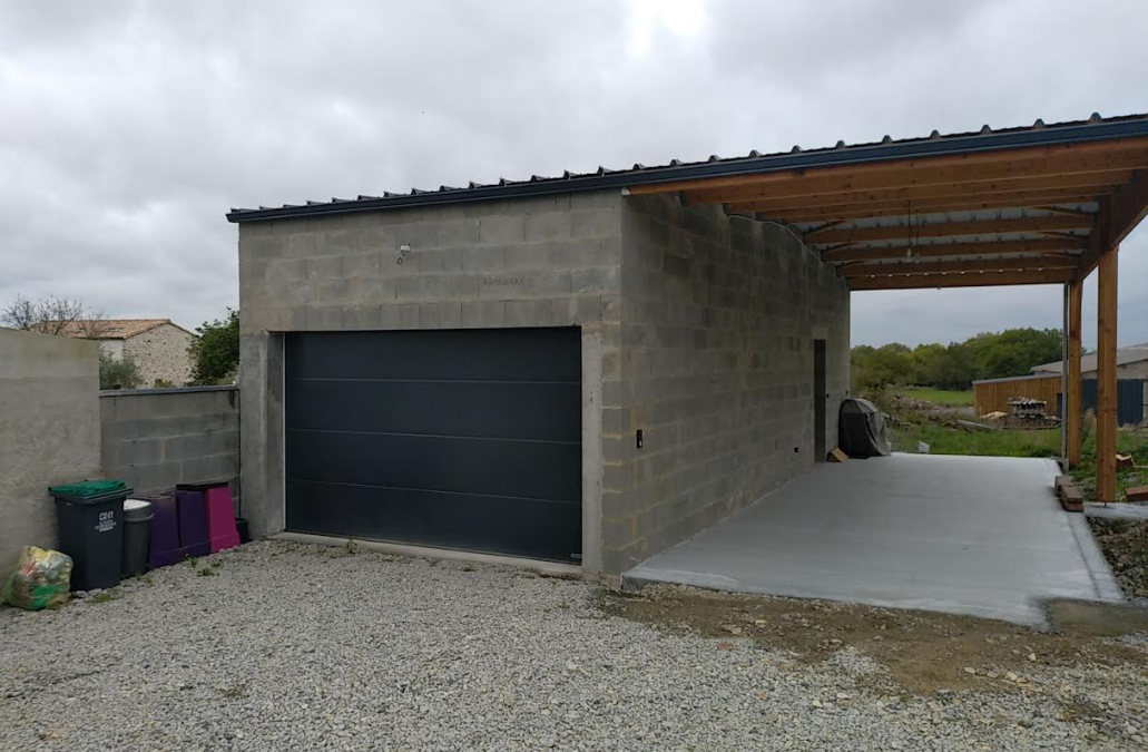 Réalisation d’un garage et carport pour stockage d’une caravane Américaine – Getigné 44